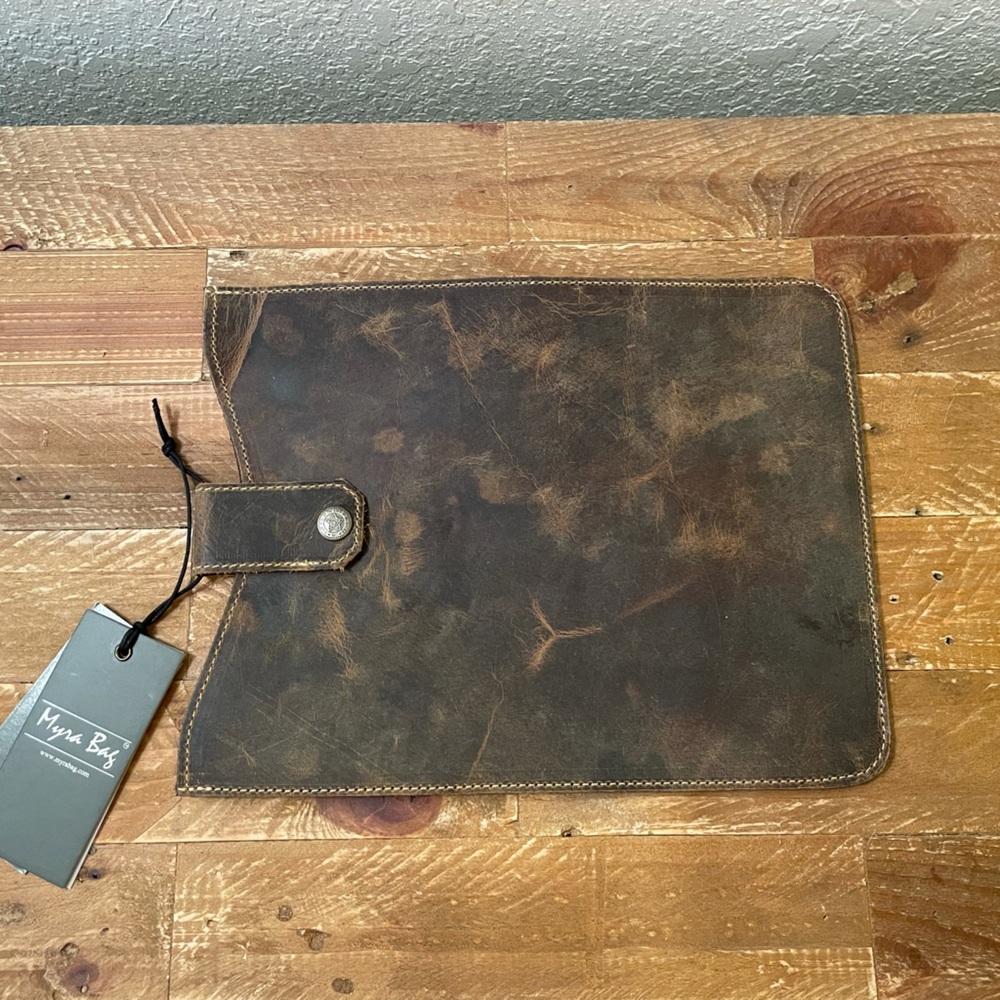 Myra Bag Dusky Work I-Pad Cover